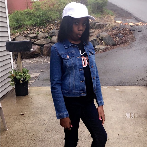 Meet your Posher, Tinya - Picture 1 of 1